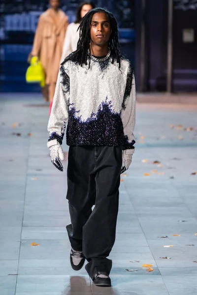 Look 33